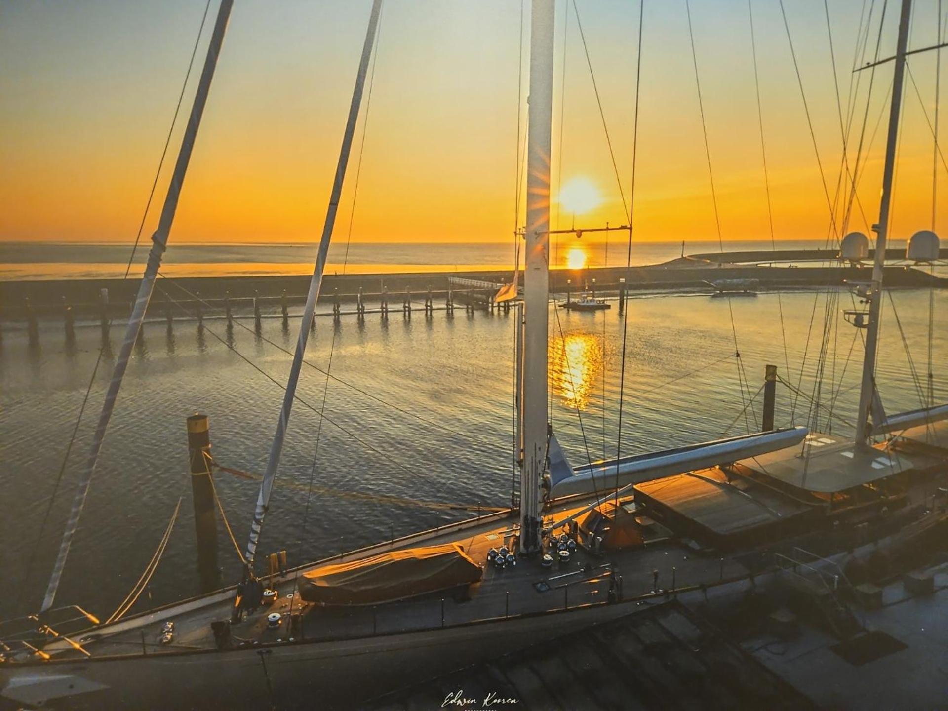 Hotel Anna Casparii Harlingen Bagian luar foto