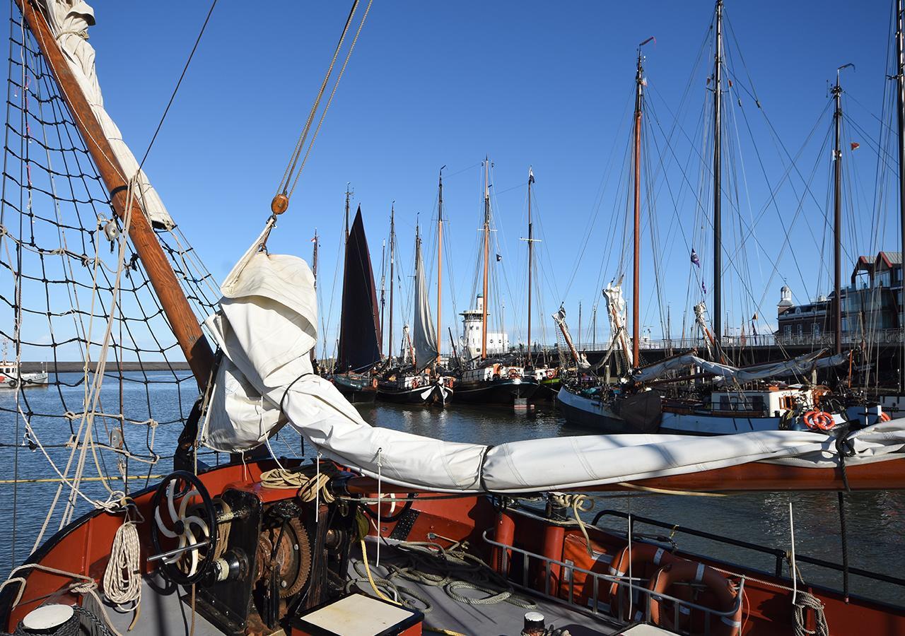Hotel Anna Casparii Harlingen Bagian luar foto
